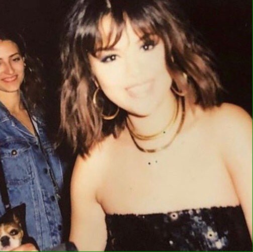 slutIenas's tweet photo. selena is so beautiful and I hope she knows her worth https://t.co/lRBongD84M