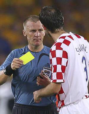 beanotownphoto's tweet photo. "The referee is Mexican the VAR supervisor is Italian, what could possibly go wrong?" - #CliveTyldesley....you absolute bellend. #itv #BRASUI #england #Worldcup2018Russia #grahampoll #howardwebb #shortmemory https://t.co/bI8t64yN7h