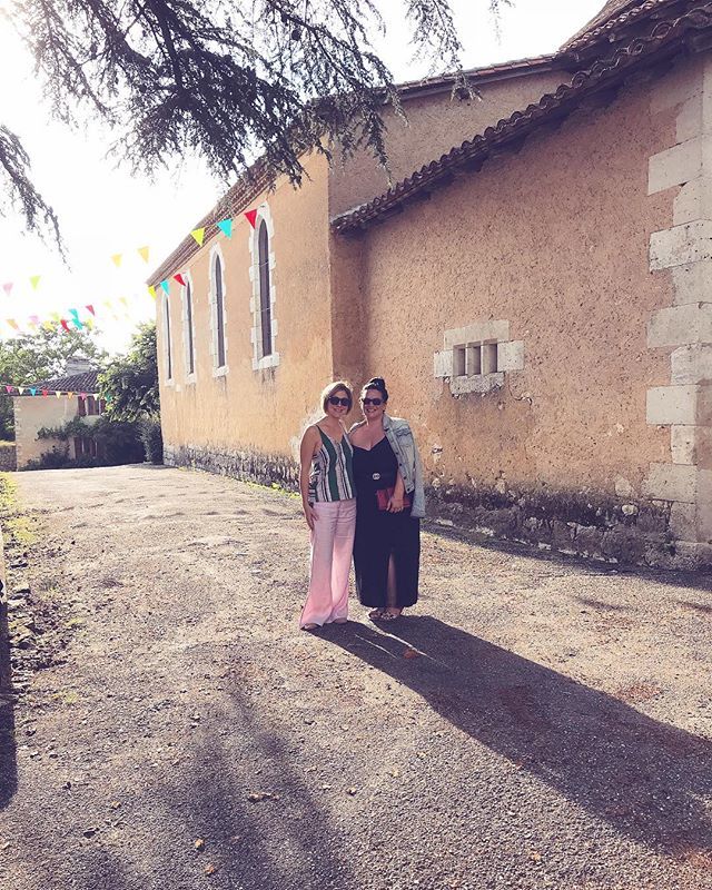 sociallyemma's tweet photo. Missing my girl, only a few months and I’ll be back in the sunshine with her! And a few months later the dream wedding!
.
.
.
.
.
.
#MyGirl #TravelGirl #GirlsWhoTravel #LongDistance #SisterFromAnotherMister #AVeryFrenchAdventure #SeeTheWorld #ExploreEver… https://t.co/CBxHOF3BFt https://t.co/JALJzCkuEs