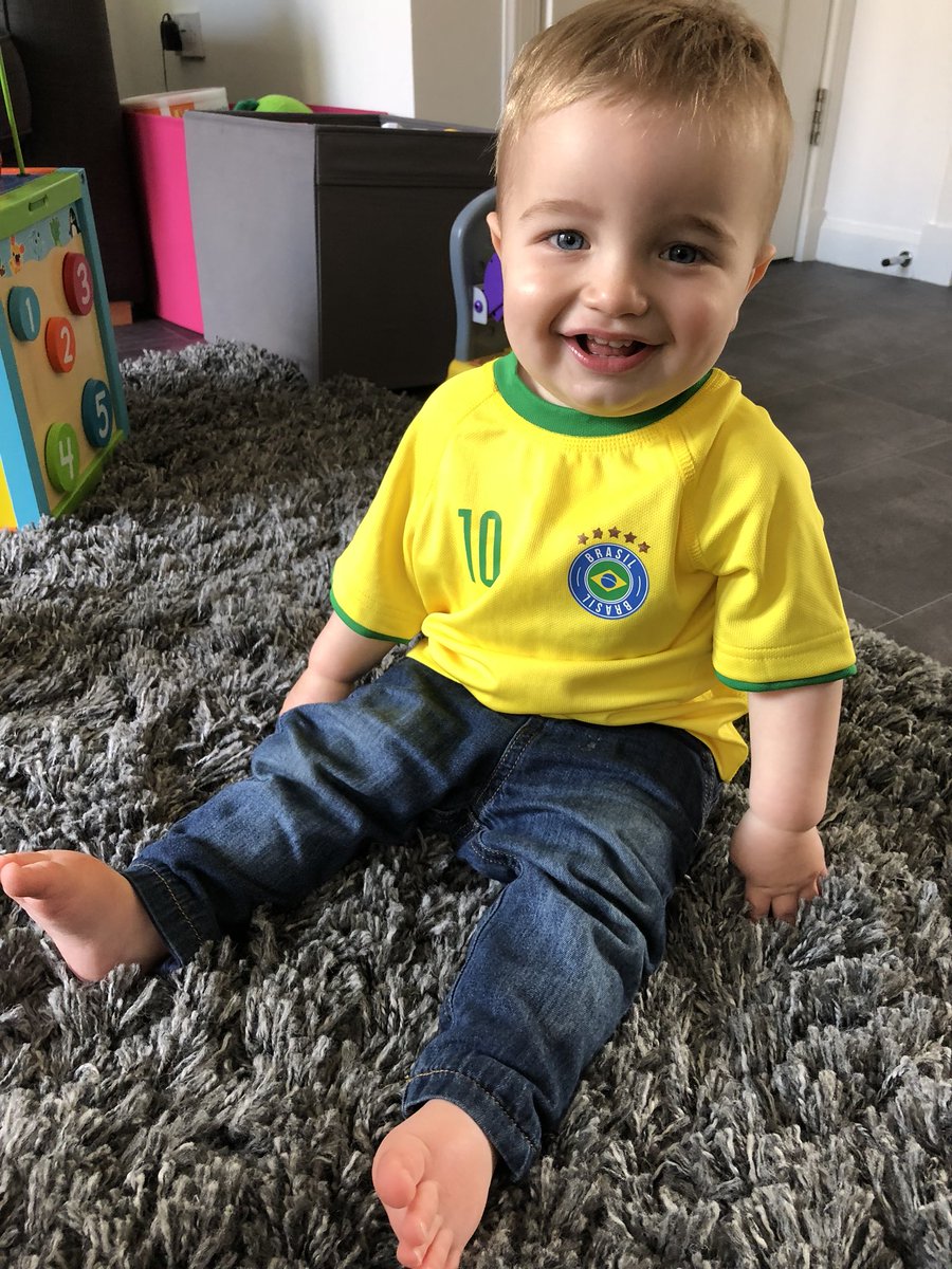xVickiLx's tweet photo. World Cup ready 🇧🇷⚽️🏆 #WorldCup18 #BRAvSWL #BrazilToWin https://t.co/rYwbs1KZba