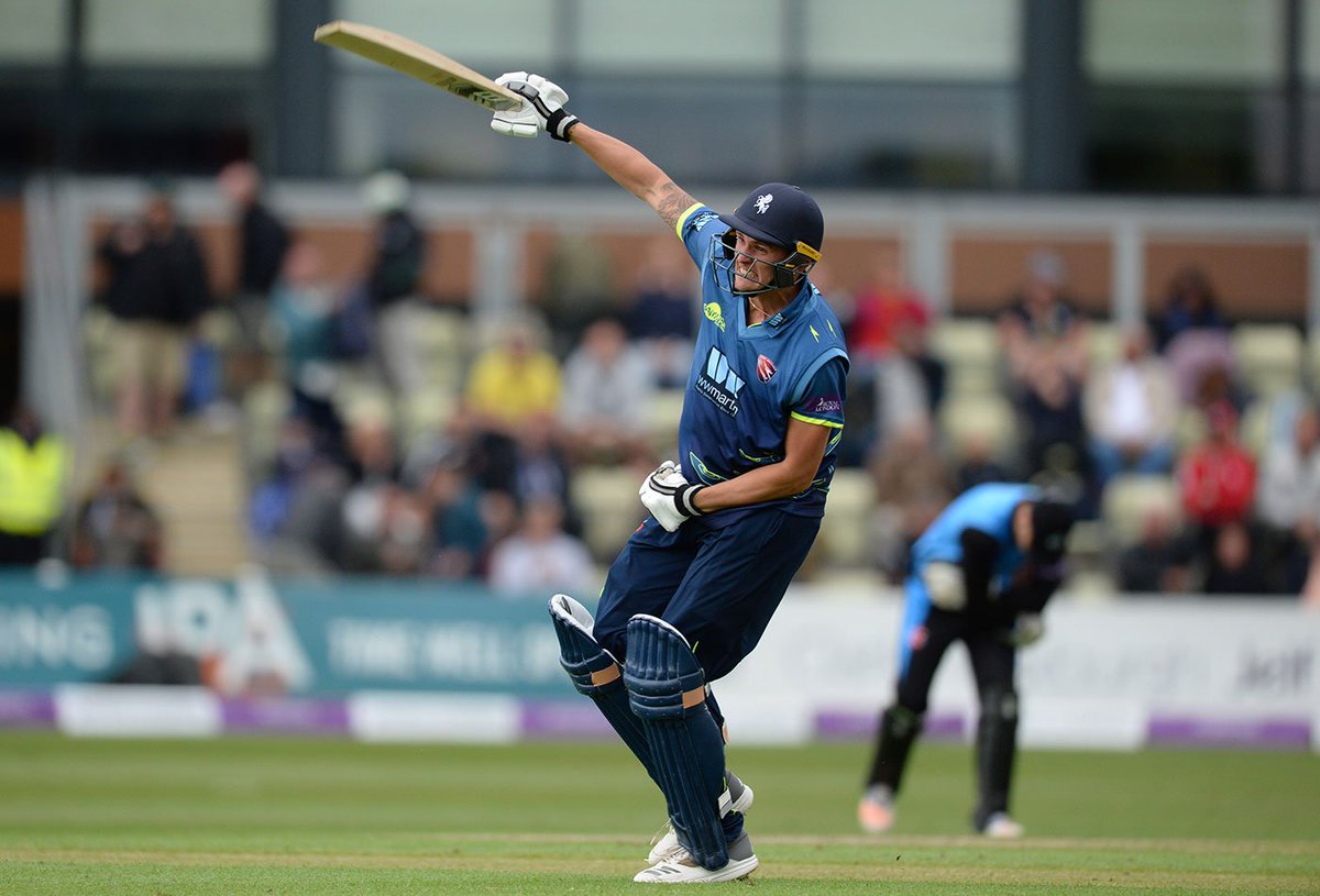 cricinfo's tweet photo. Joy and heartbreak after a thrilling semi-final at New Road 

https://t.co/wKU7DPVbQN #RLODC #WORvKEN https://t.co/QXQc2ixkRr