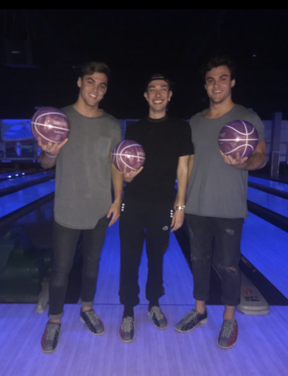 James Charles tweet media