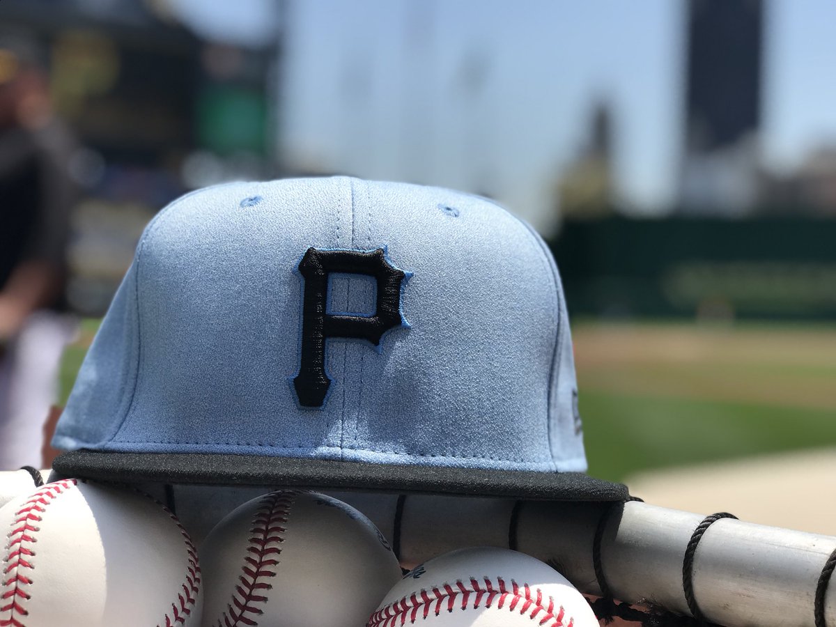 RETWEET THIS for a chance to win one of our #FathersDay caps!