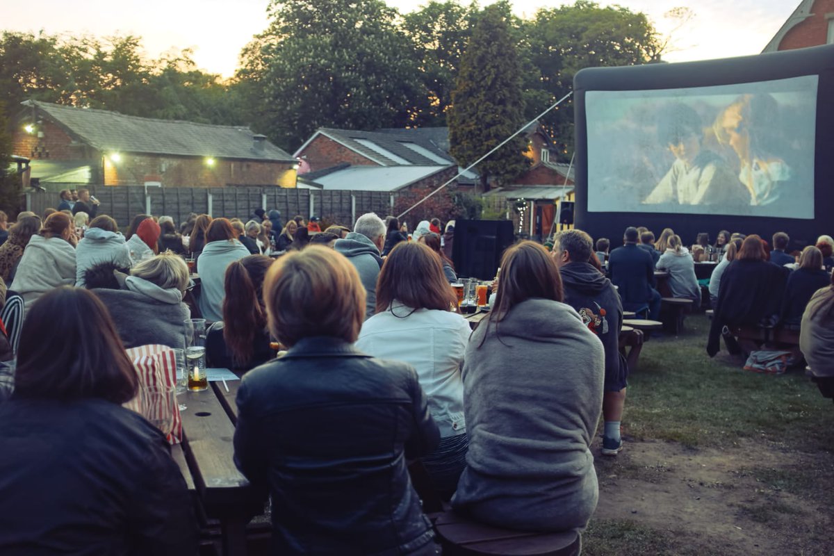 Inflatable Flix tweet media