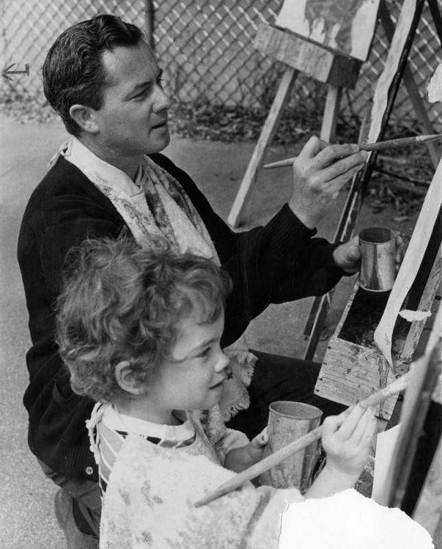 father and daughter painting