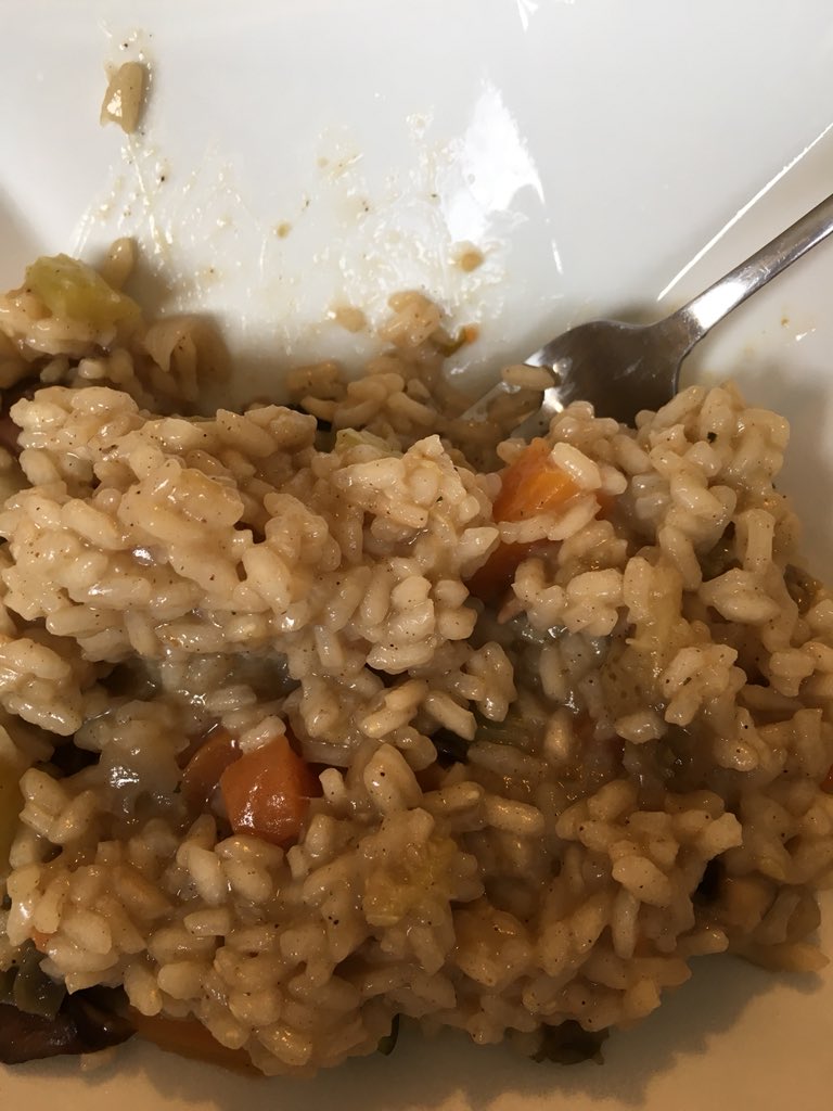 Kwaitie's tweet image. My mum is 51 

She’s a meat and two veg, home cooking busy mum of 5 (all flown the nest) 
She’s been through some tough times 

She is now vegan, doing yoga and generally being as awesome as ever! #vegran