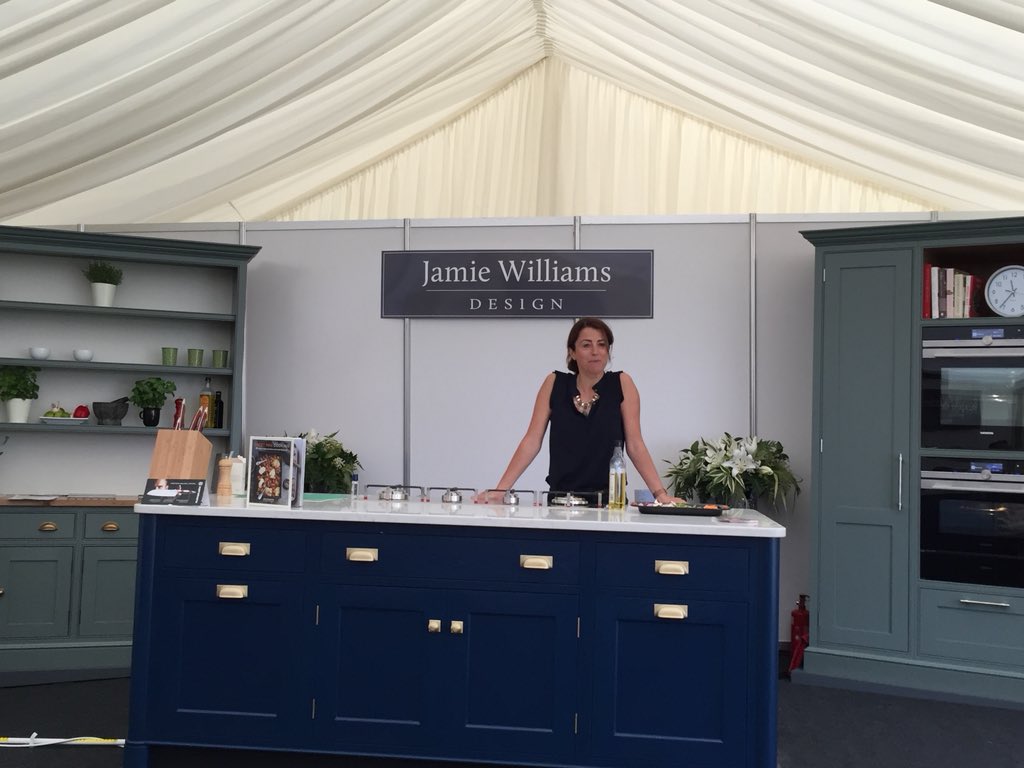 jennytschiesche's tweet photo. What a stunning demo kitchen @jamiewilldesign I had privilege to work in today #cheltenhamfood&amp;drinkfest A great audience came to listen and taste #realfood from my new cookery book #sheetpancooking https://t.co/bC1bf9hP3N