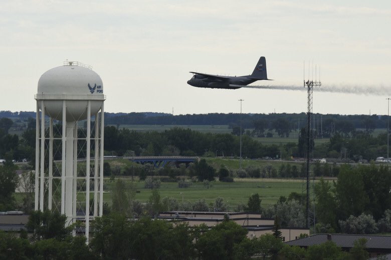 910AW_Commander's tweet photo. A1C Melody Wolff captures @910AW #C130 on mosquito control mission over Grand Forks AFB.  Vector control keeps disease down, mission up! #lethality #readiness  #unrivaled #AFNORTH @319ABW @USAFReserve @Norad_Northcom  @SecAFOfficial @ChiefPentSpox @AFPAA https://t.co/PQRiFvyLmF