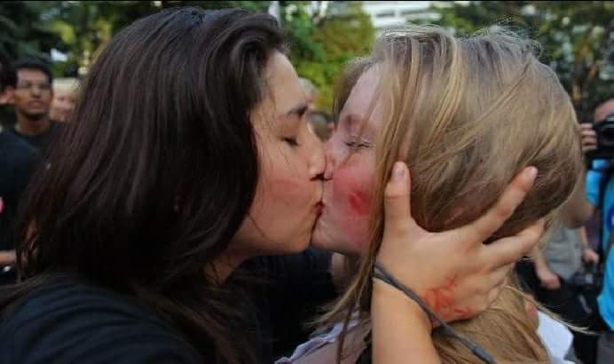 NonViolencelgbt's tweet photo. #Primadellaviolenza ci sono fiducia e affidamento.
#Dopolaviolenza restano paura e sensazione di pericolo.
#Oltrelaviolenza esiste la libertà di....https://t.co/Q8dJrxTrYE
#LGBT https://t.co/uqJzNmI6wK