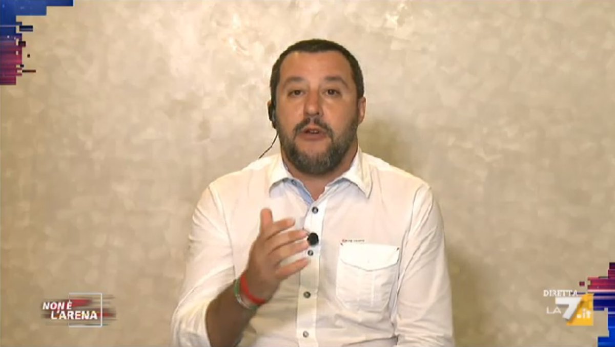 matteosalvinimi's tweet photo. #Salvini: Renzi da Annunziata? Ero con mia figlia, ho preferito lei. Cosa rispondo a Renzi? Gli hanno già risposto milioni di CITTADINI ITALIANI. #nonelarena https://t.co/Y8qOwpmJlZ