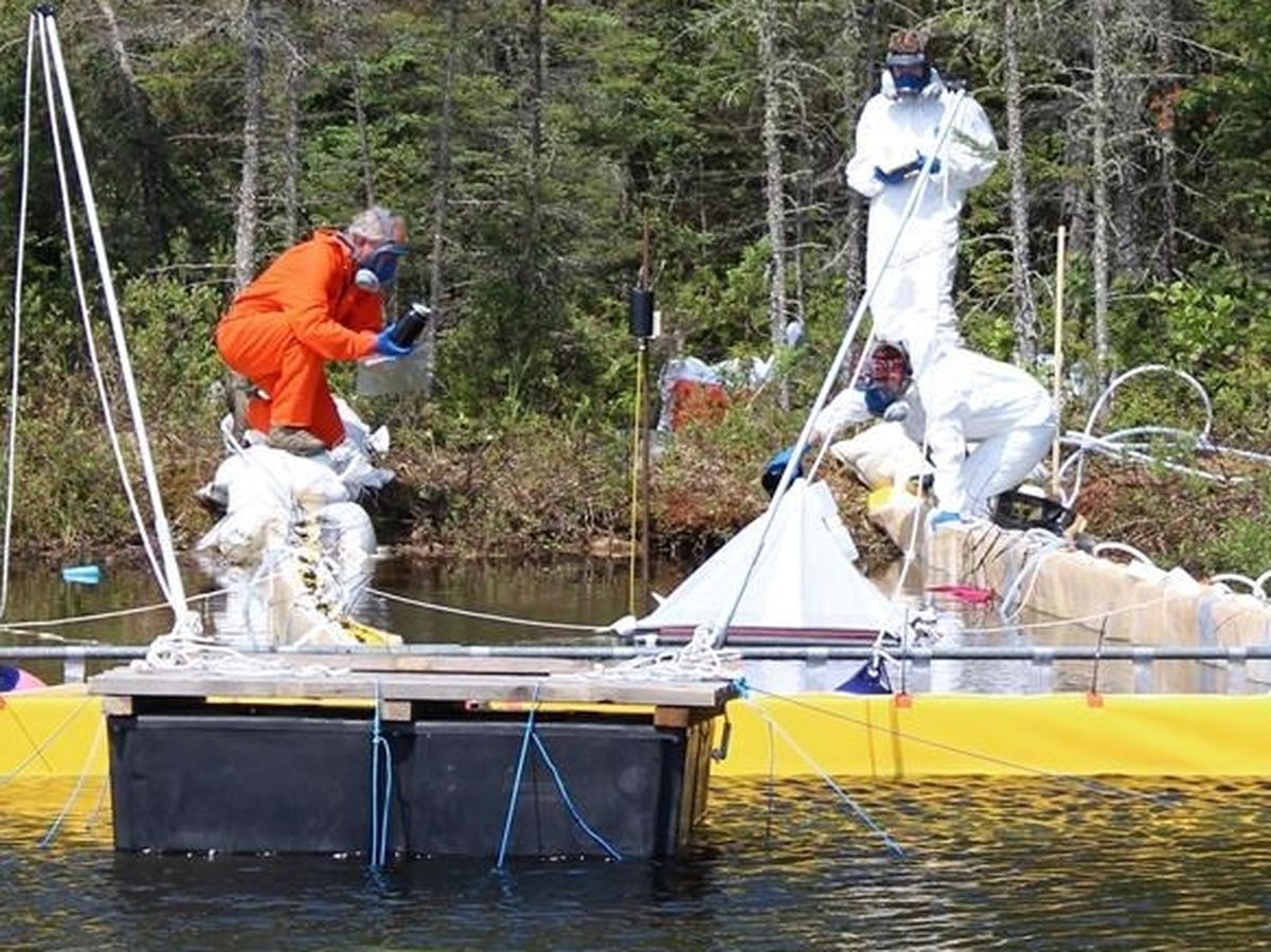 The Globe and Mail (@globeandmail) on Twitter photo Study launched to test impact of crude and bitumen spill on lake life dlvr.it/QXcL2K <a href="/GlobeBusiness/">Report on Business</a> Study launched to test impact of crude and bitumen spill on lake life dlvr.it/QXcL2K <a href="/GlobeBusiness/">Report on Business</a>