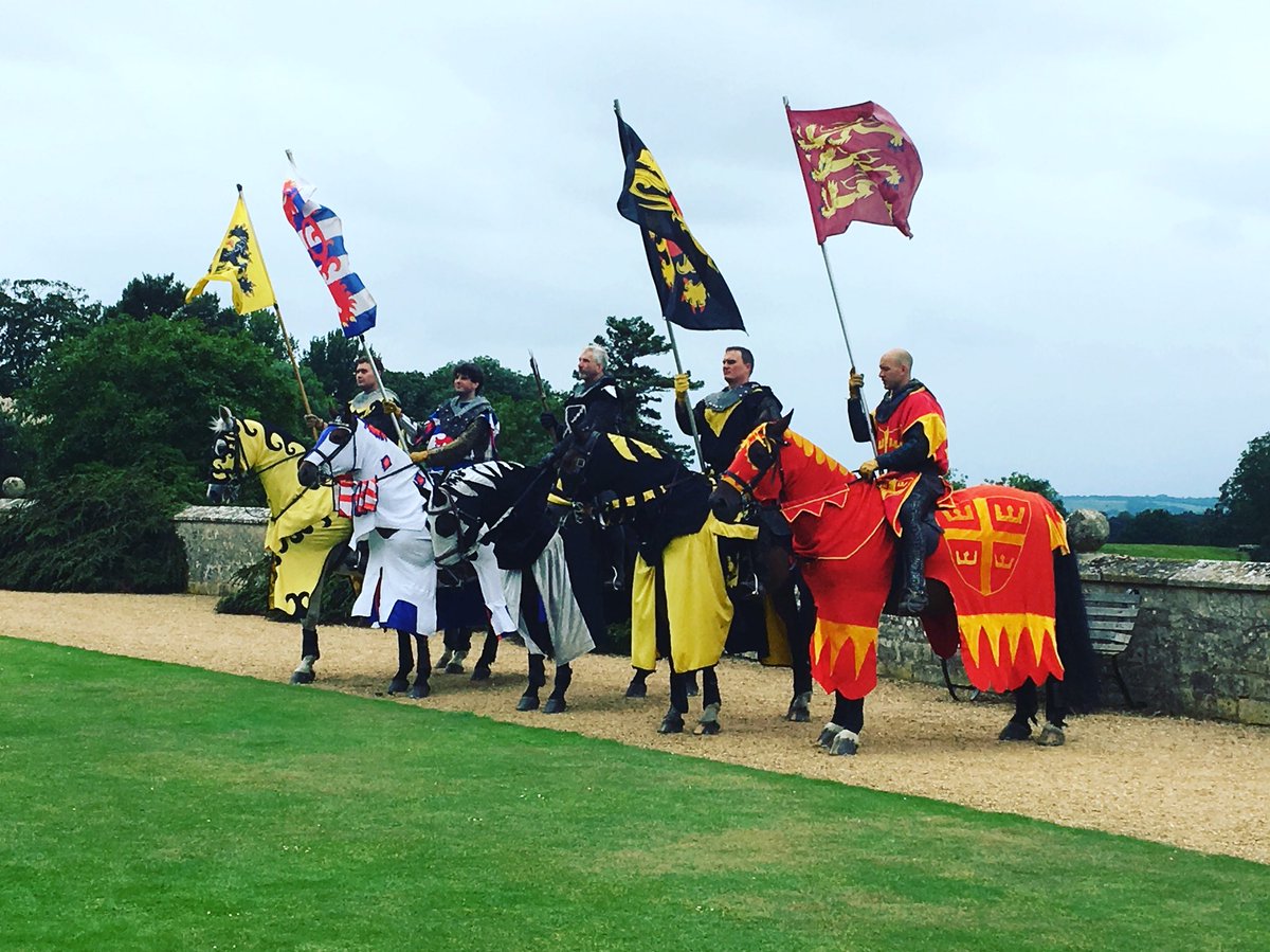 Angetheadj's tweet photo. Knights in shining armour 😍 @KnightsNotts @rockinghamcastl https://t.co/utOJFfVzUE