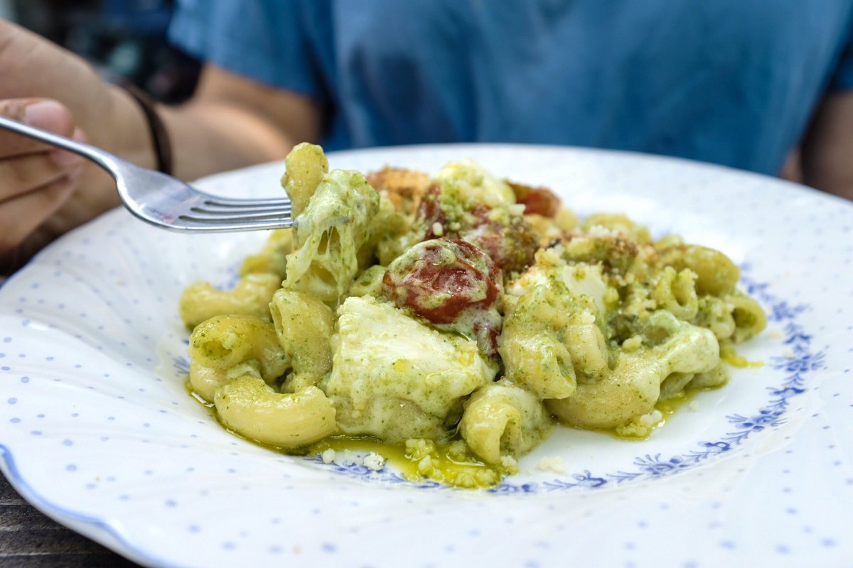 Little Red Fox On Twitter Dinner Is Out Caprese Mac N Cheese Leads Tonight S Offerings