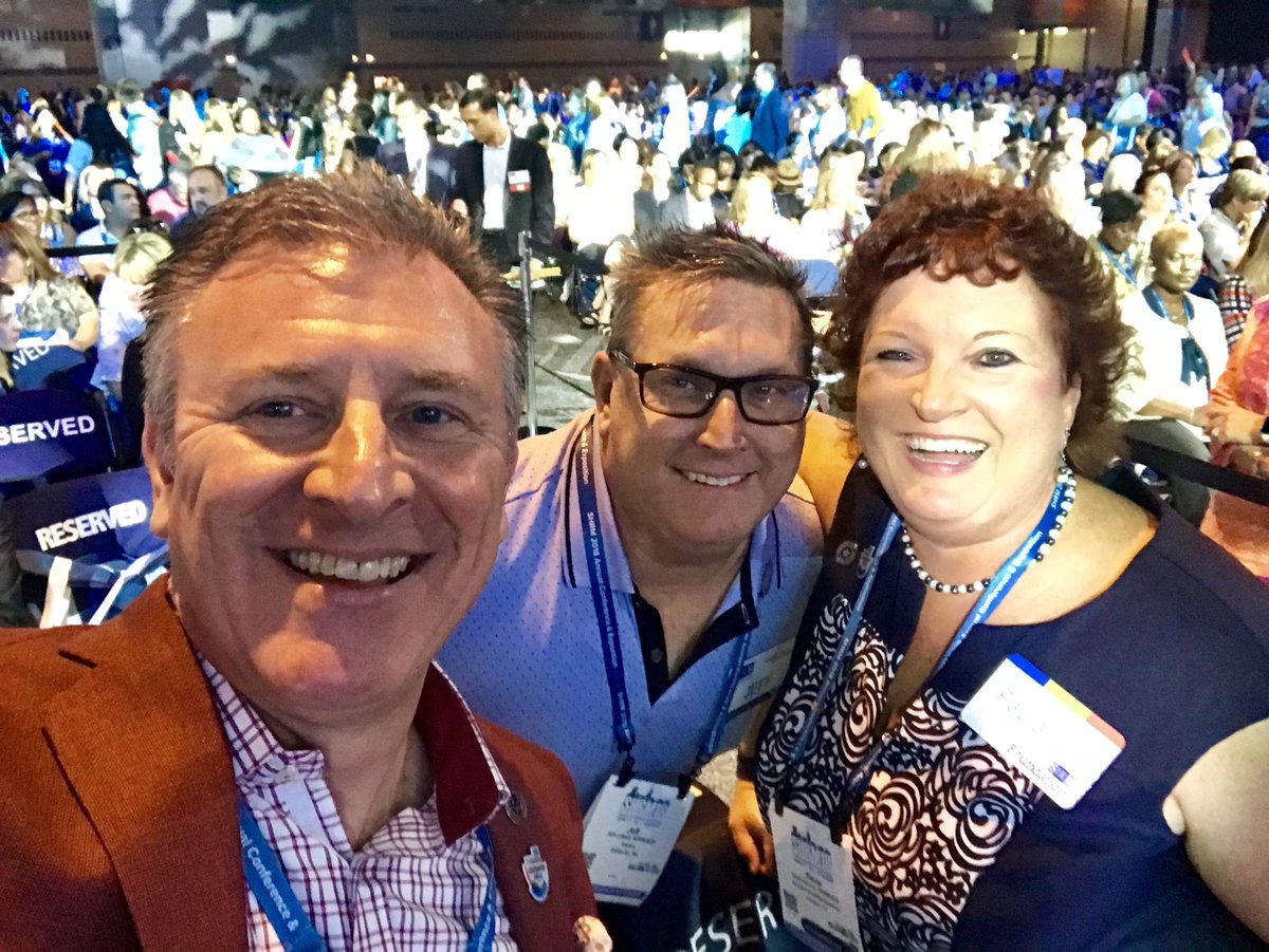 jeffreynally's tweet photo. 😲 Uh-Oh....it’s a reunion with these wild and crazy SHRM-ites and awesome leaders @SHRM @SHRMFoundation #SHRMMAC #SHRM18 Lookout Chicago! 📸 @jeffluttrell @Paula4Harvey @sbrownehr https://t.co/Xy6NloSfSQ