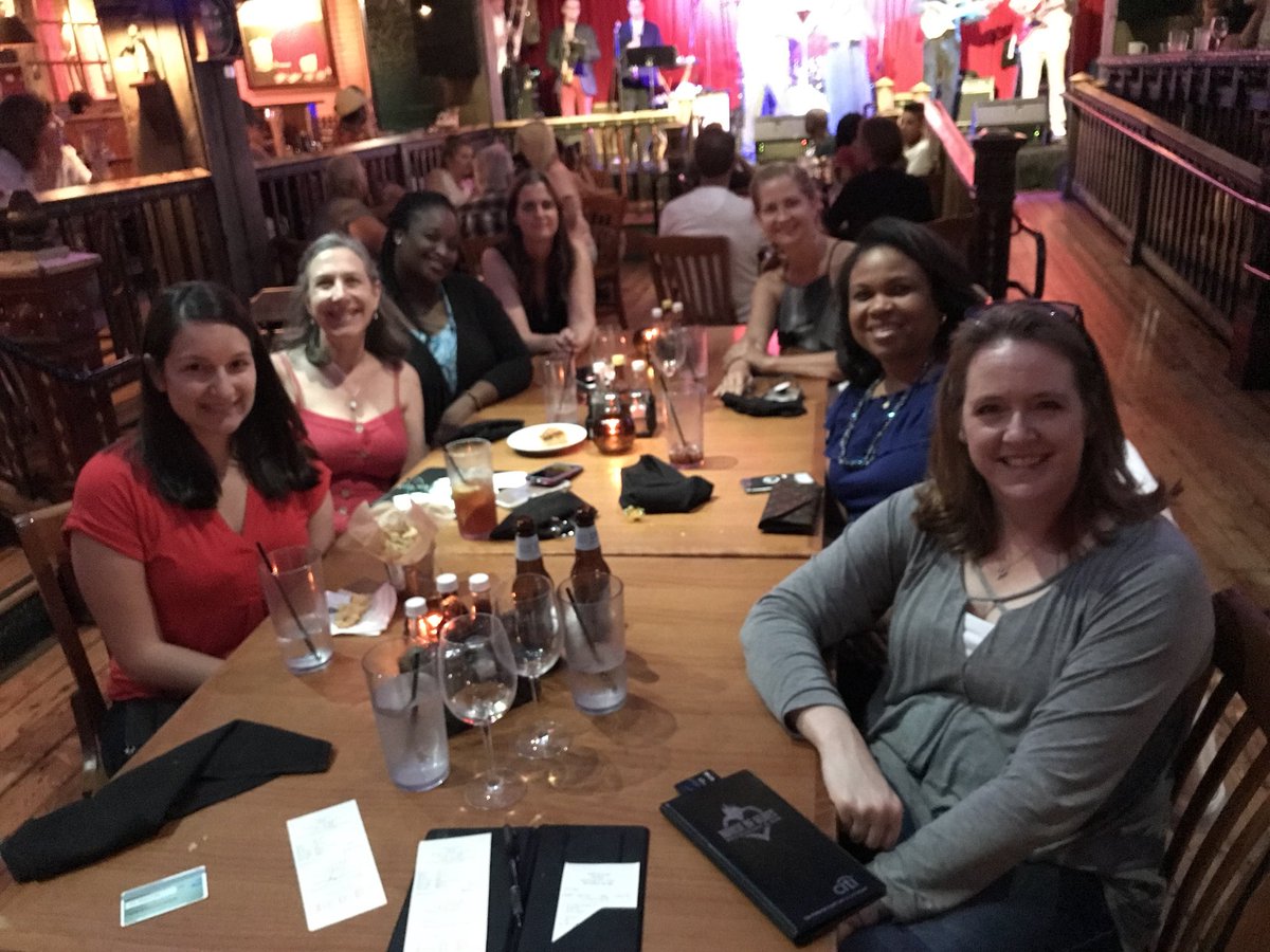 jcunninghamsphr's tweet photo. New friends! A great evening out in Chicago at the House of Blues. @HOBChicago #SHRM18 #MeetToEat https://t.co/BFn6Irt8RZ