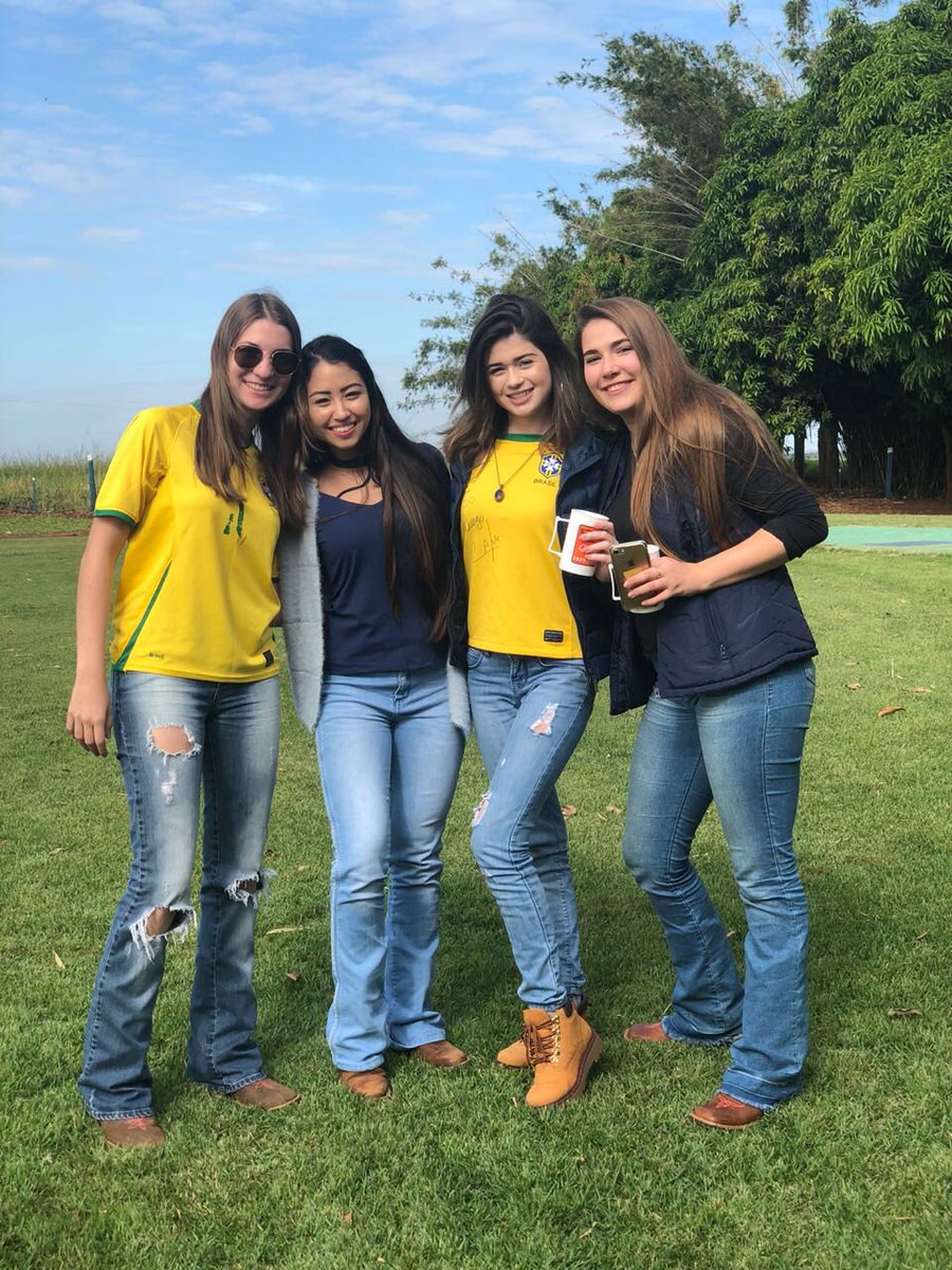 MarceeelJR's tweet photo. Nada a declarar, apenas a agradecer a vocês! São mais que amigos, pra mim, são minha família 🌾❤️ #AgroJhonnins https://t.co/gTzPD3Pi09