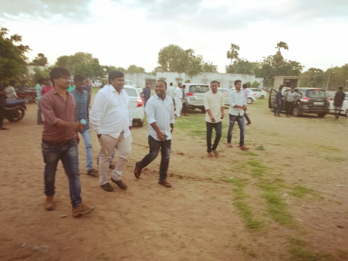 RendlaF's tweet photo. #onemore#opportunity #to the#young stars#machupeta#site visiting#loads of fun with my boss#thanks to every one who were supported to us very well#
#special thanks to our boss@Rendla Sanath Kumar https://t.co/uyF8iBRJ5k