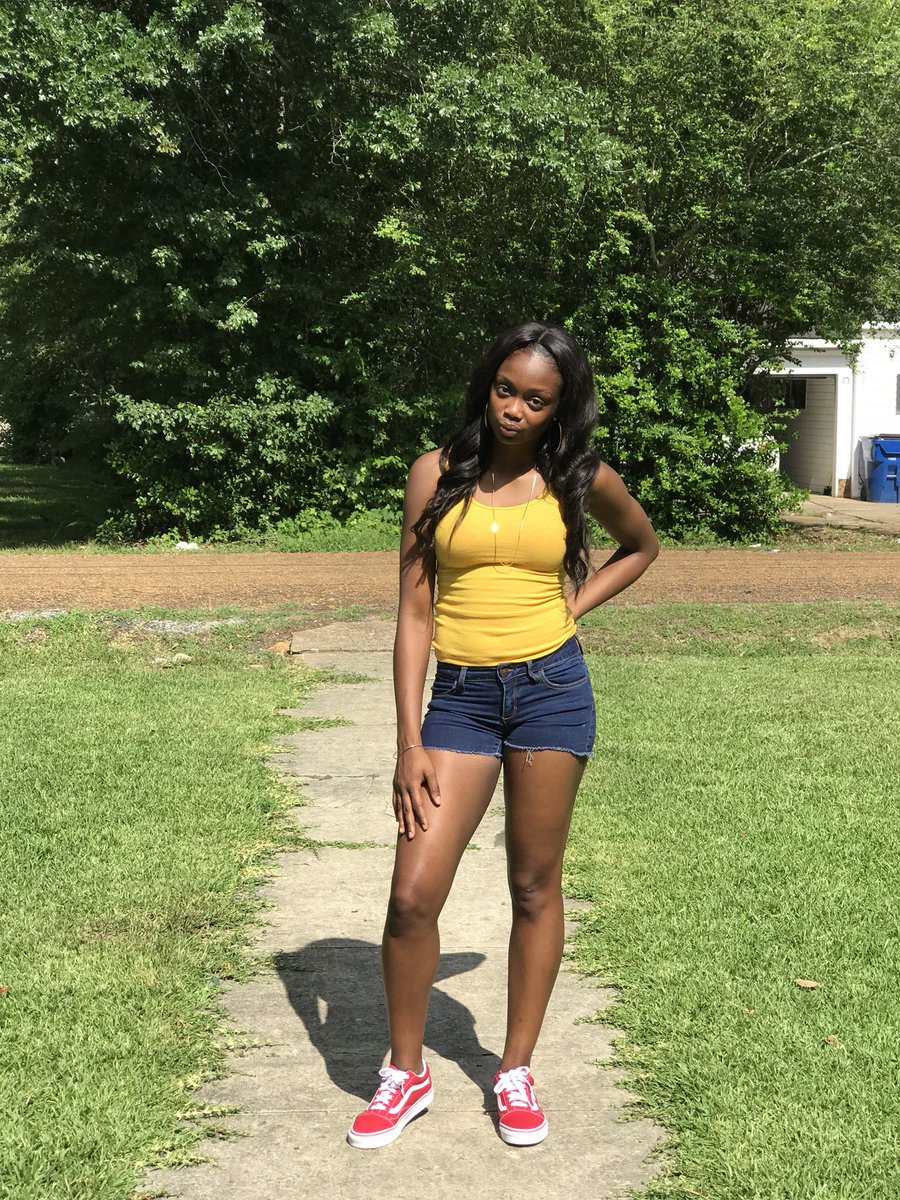 NayaDuhh's tweet image. you really pipin&apos; up on these niggas you gotta be nice for what to these niggas? 😏🤣💛 
#SomeSimple