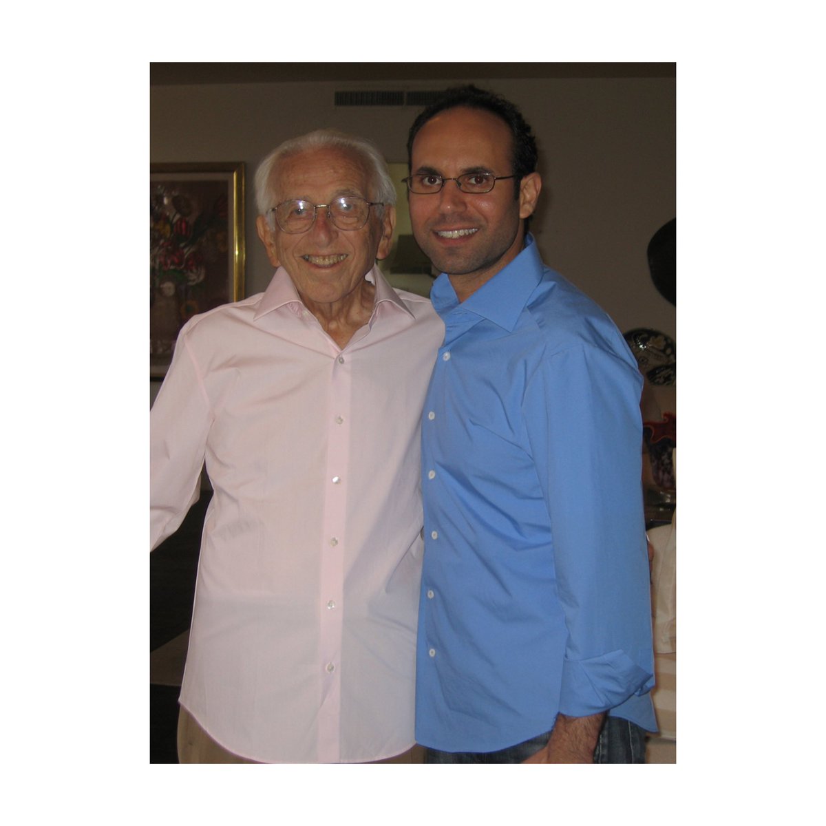 ZACHARYPRELL's tweet photo. He's there when you need him. He's the #1 man in your life. 
DAD - the original hero.

Happy Father’s Day from all of us here at Zachary Prell! https://t.co/xiZVYwm1JB
