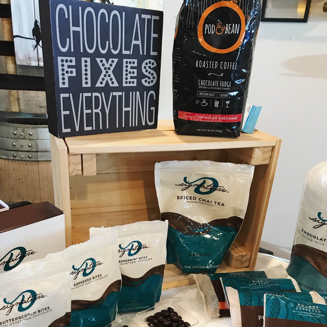jbellcellars's tweet photo. Wine, chocolate AND baseball! Having a ball at J. Bell Father’s Day event! #happyfathersday #fathersday #jbell #jbellars #woodinville #wawine @SuiteCVino #washingtonwine @visitwoodinville @winewoodinville @Wa_State_Wine @mariners #woodinvillepassport https://t.co/I0dfg6wy0r