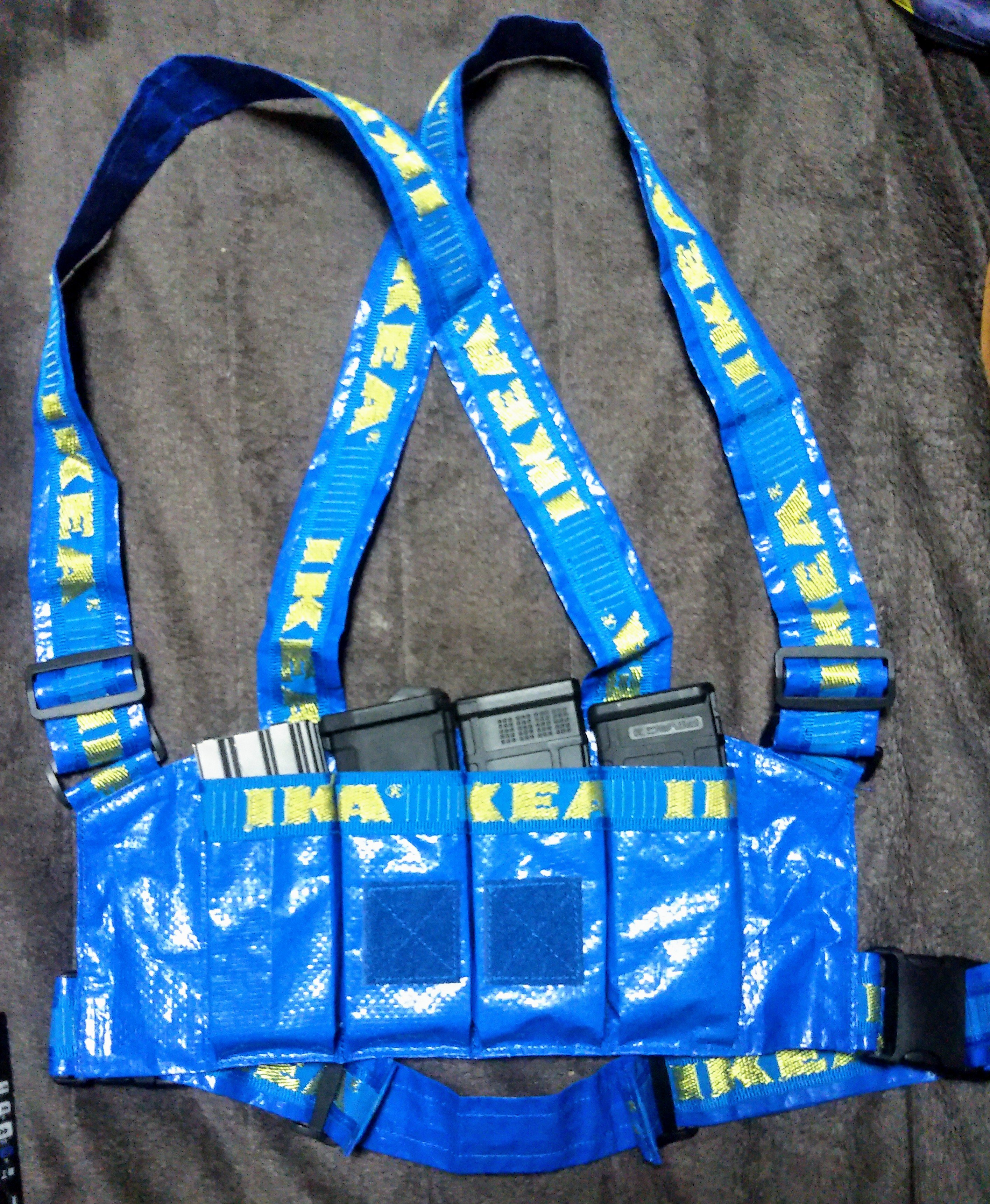 IKEA チェストリグ 青