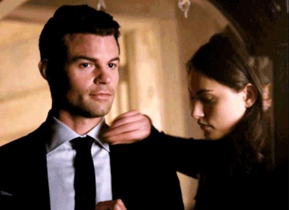 OriginalsDaily1's tweet photo. RT if you miss Hayley &amp; Elijah Haylijah🖤 https://t.co/JUcnqhBooP