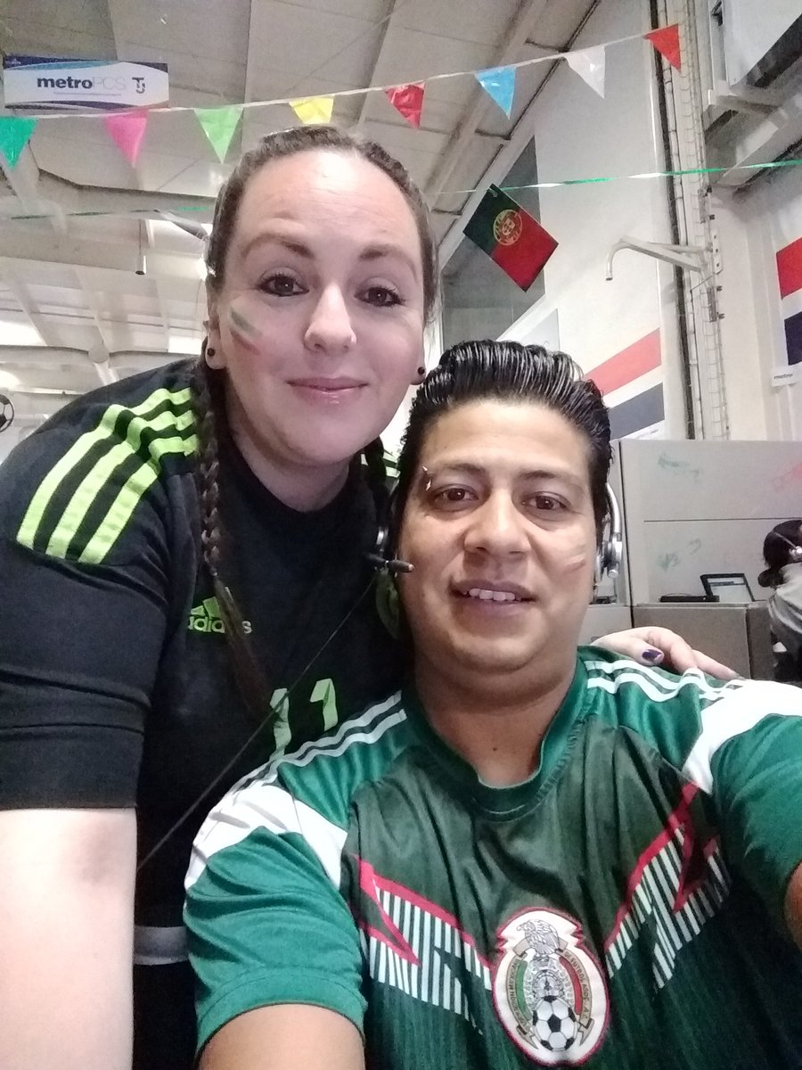 anittalu2's tweet photo. #MéxicoAlltheway
#Thisishowweworkonsundays
#Dowhatyoulove
#Lovewhatyoudo
#Teamworkmakesthedreamwork
#AnasTeam https://t.co/ZDW6RHayeg