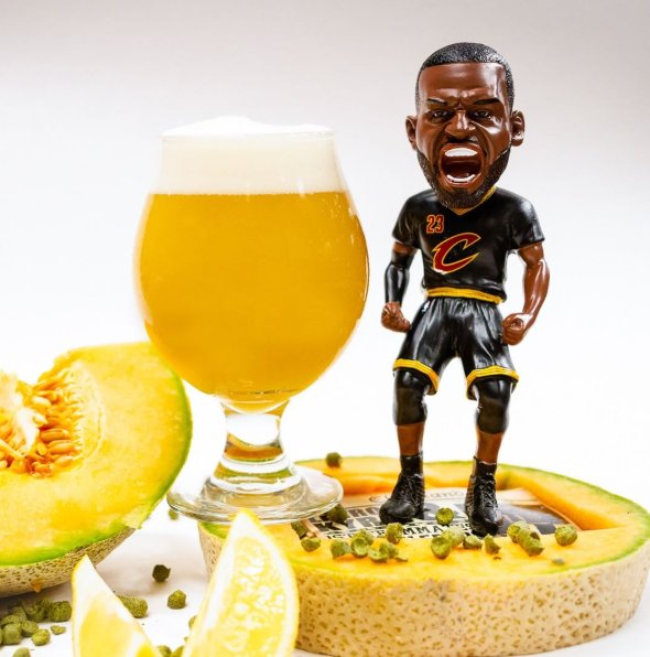 kron4news's tweet photo. 😂San Francisco brewery trolls Cavs star with beer called, 'LeBron Tears' https://t.co/62tDPd0bKz https://t.co/lFESOnUmUr
