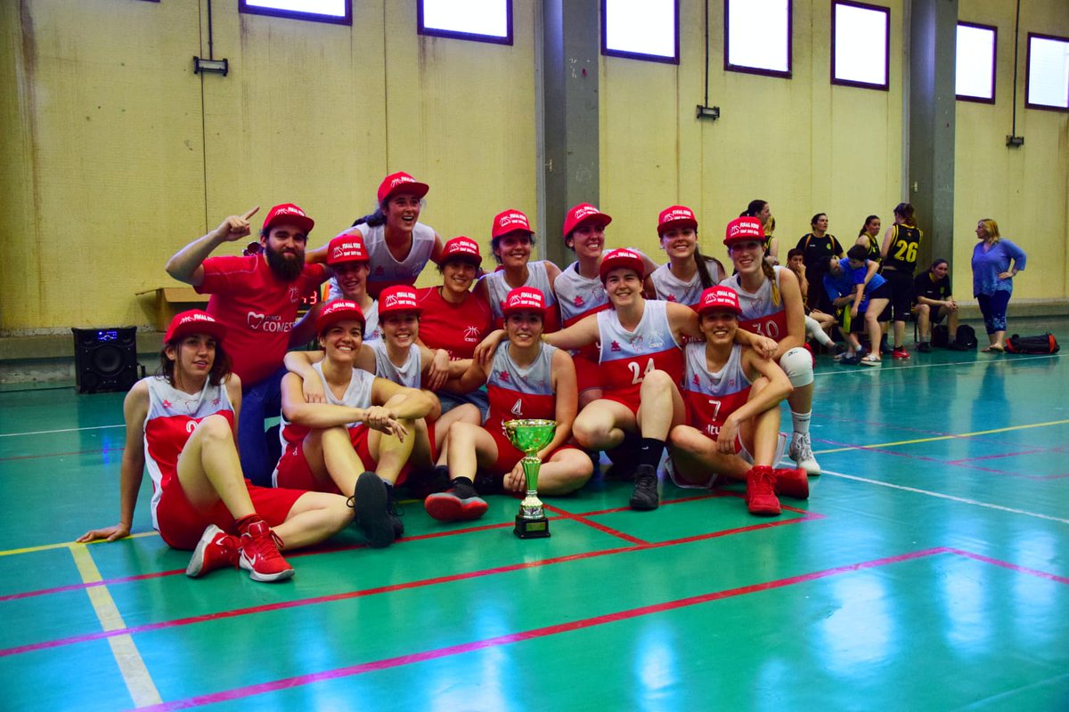 CBEliseoVidal's tweet photo. El senior femenino se proclama campeón de liga después de un partido intenso y lleno de buen baloncesto. Gracias a toda esa afición que ha llenado nuestro pabellón y enhorabuena a @xirivellabasket por su buen juego y actitud. https://t.co/Eom8LFAORX