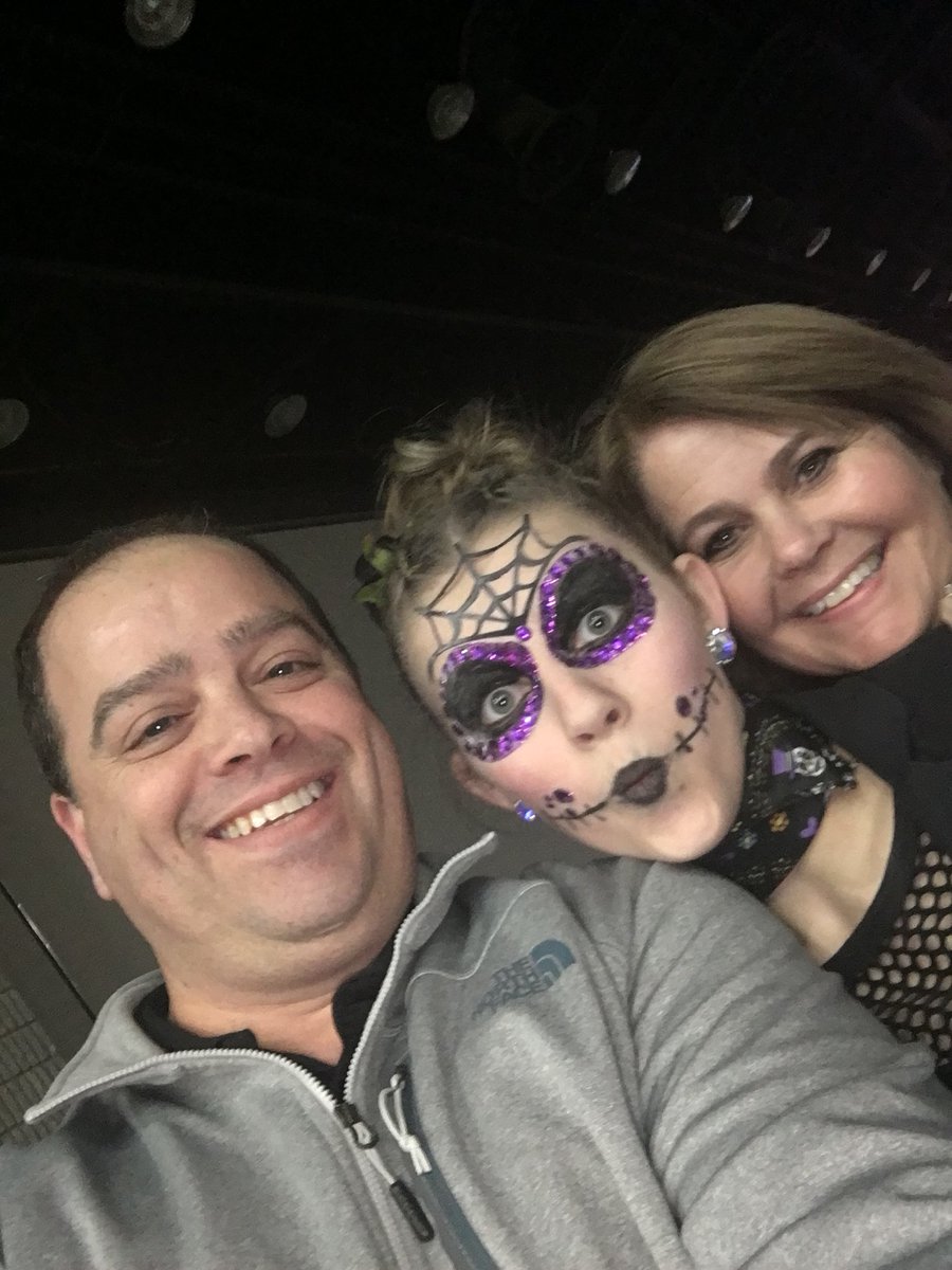 emilyharmonnn's tweet photo. Happy Father’s Day to Dan the Man, aka the selfie king! Thank you for being the most loving &amp; supportive dad I could ask for! Love you ❤️ https://t.co/oG82YVFBAE