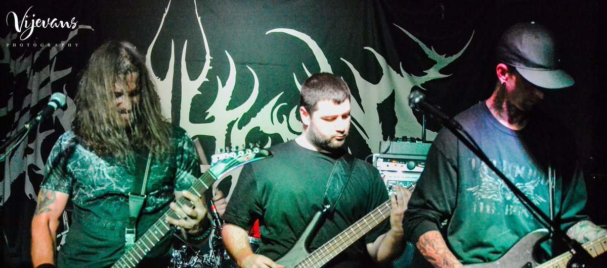 InWhichItBurns's tweet photo. From our set @FuelCardiff 15.06.18
#Getsyouplaying
#staggmusic
#staggfamily
#staggcymbals
#CharvelGuitars
#officialbcrich
#bugeraamps
#line6
#blackstaramps https://t.co/5l9f8ctLfr