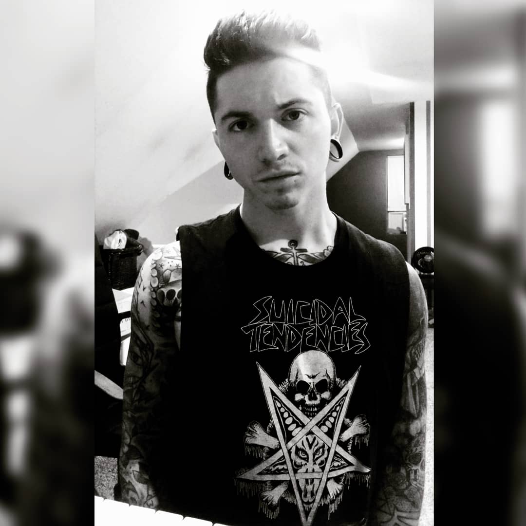 IH_Red's tweet photo. 💀🍻 https://t.co/soY9YjyBqu