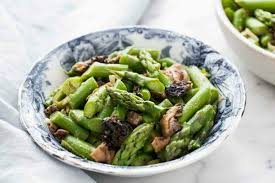 bulletofthought's tweet photo. Made some delicous sautéd esparagus with some yummy garlic for father's day! #Hhgnomeat Thank you @bryyamary for the great challenge inspiration! https://t.co/1OpoFEM6rW
