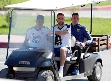 Con @ArmaniFranco34 haciéndole la psicológica al Pipa para que venga al más grande jajaja #VamosLosMillo