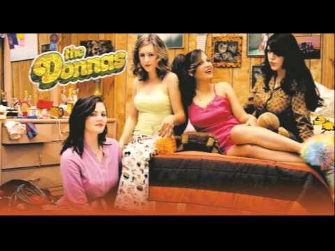 rock_glitter's tweet photo. #DONNAS #SweetCover #GlamRock https://t.co/fbWZonv333