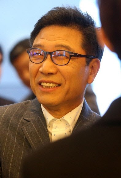 Happy birthday to our sajangnim Lee soo-man      