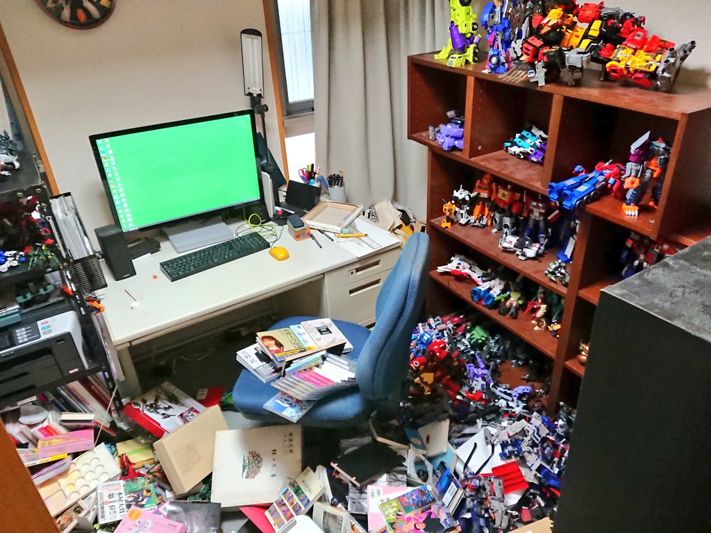 中村佑介 ジャケ全集 Play あーあ 今日は１日片付けだな でもトランスフォーマーが合金使われてなくてそれが救いでした