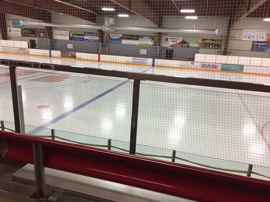 ArthurBignell's tweet photo. Female AAA Midget tryouts continue!
#InterlakeLightning https://t.co/CgN3U68gAY