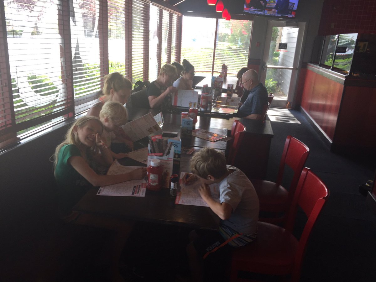 DANMCINTOSHCTV's tweet photo. Red robin. Big Dads Day win! https://t.co/lOB8OwaurX