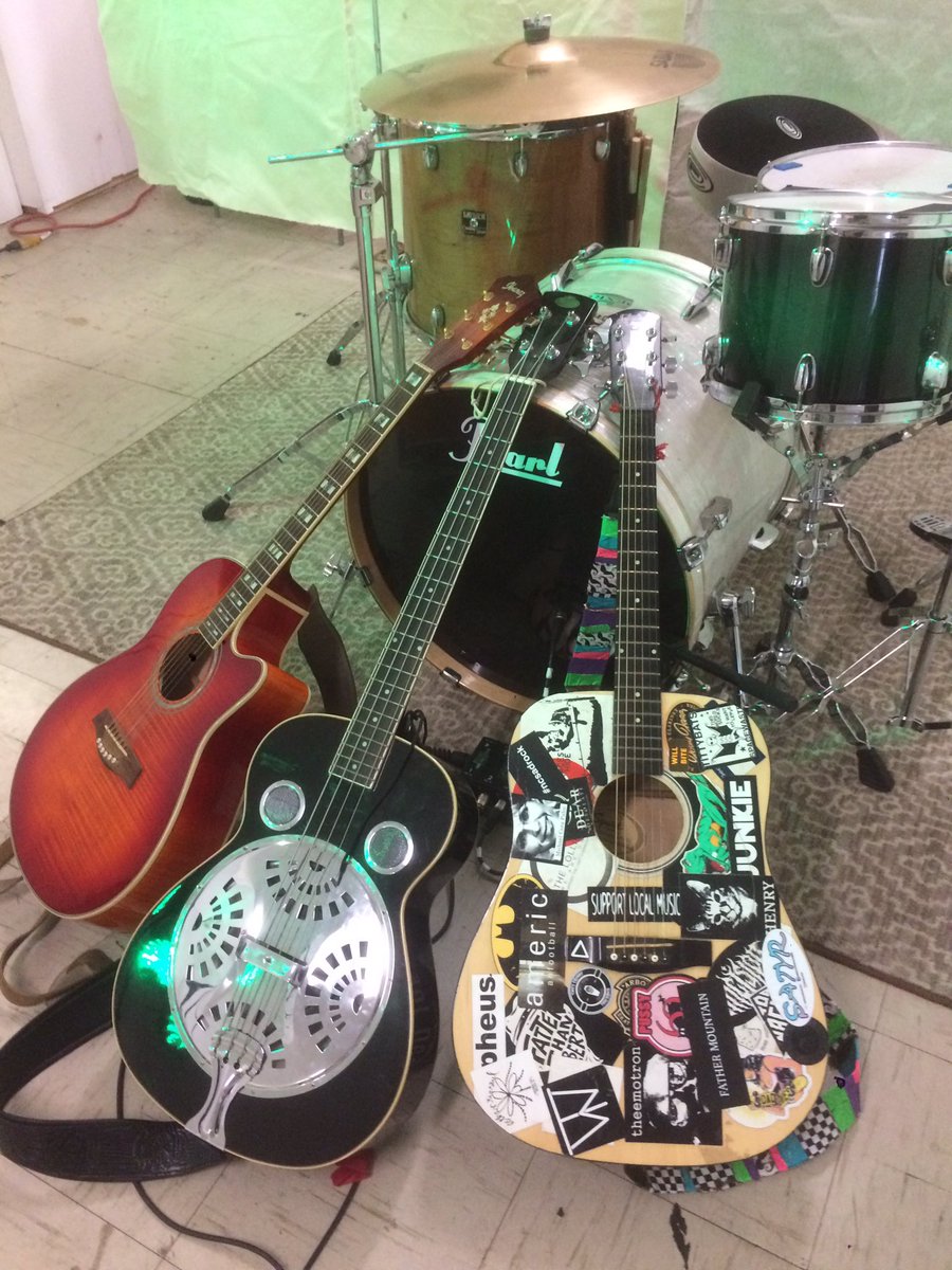 BiRDPERSON (@_birdperson_) on Twitter photo Get out to <a href="/SulfurStudios/">Sulfur Studios</a> early for an acoustic set from us! Dope announcements coming up this week y'all ๐๐๐ #Savannah Get out to <a href="/SulfurStudios/">Sulfur Studios</a> early for an acoustic set from us! Dope announcements coming up this week y'all ๐๐๐ #Savannah
