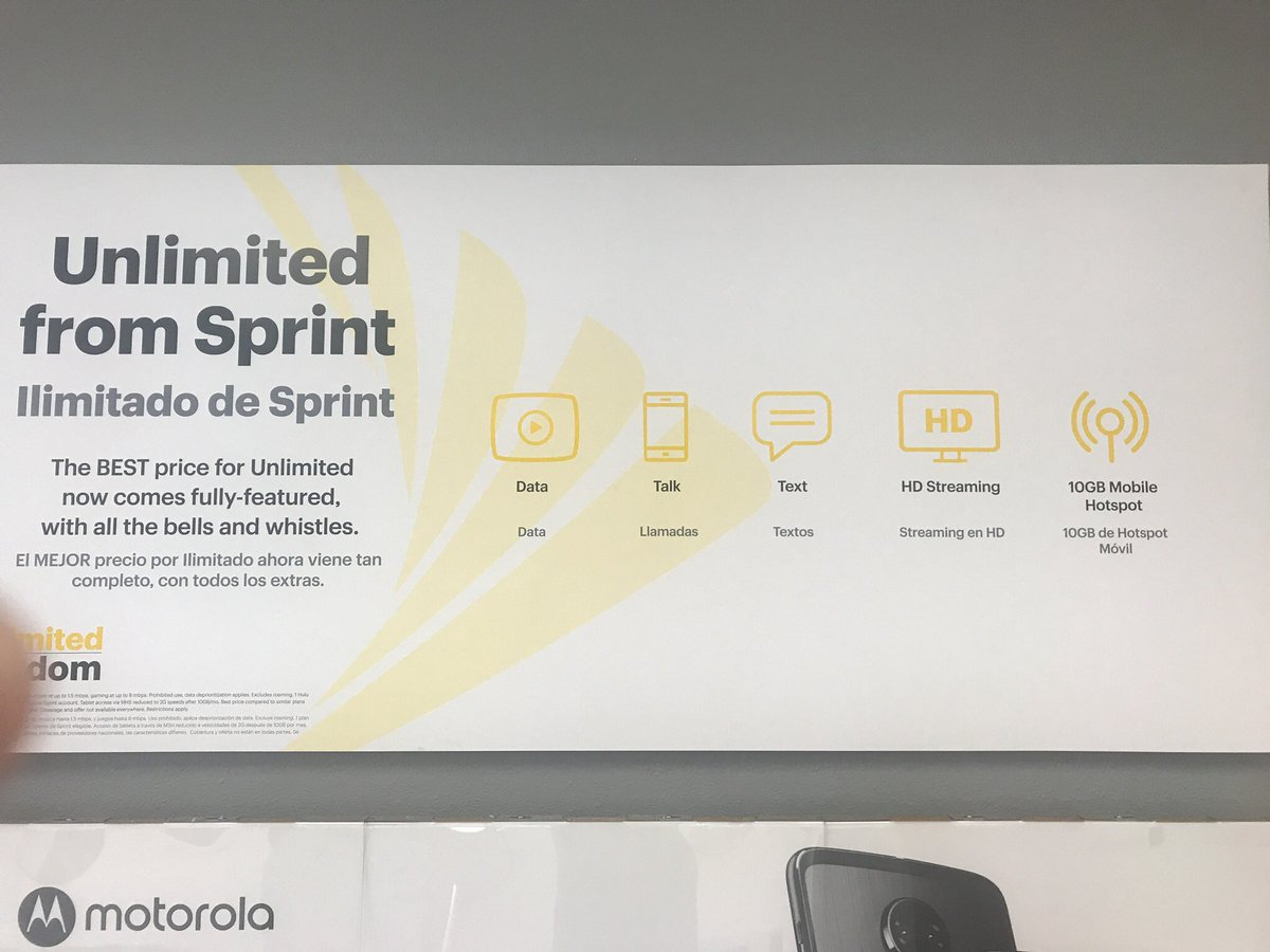 Travel on down to Sprint in Clairemont town square where you get the price for Unlimited 😃. <a href="/KristianAllos/">Kristian Allos</a> #Clairemont #sprint #SanDiego