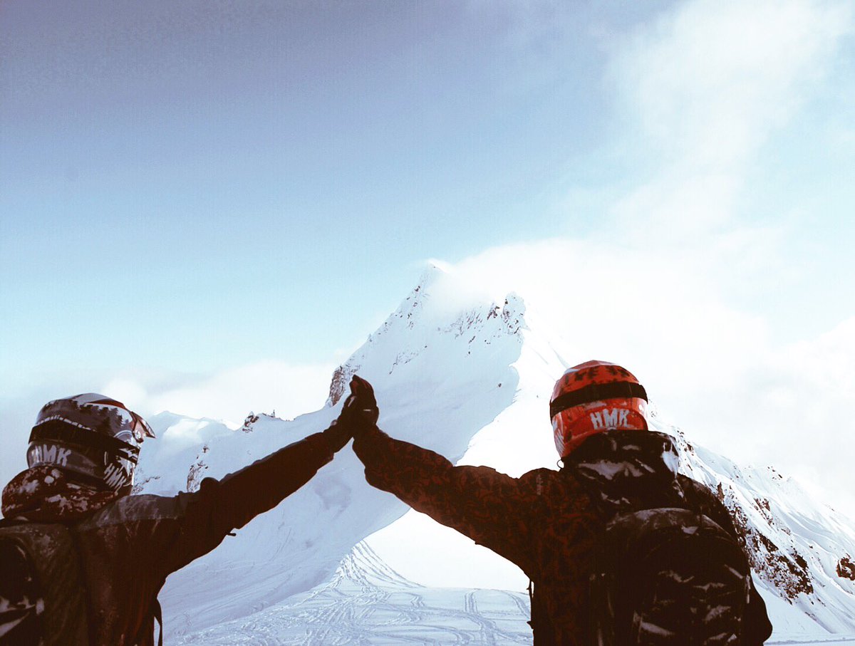 hmkusa's tweet photo. Happy Father’s day to all our HMK dads who continue to spread the love for adventure. We think being a parent is something that should be celebrated, so we have exclusive deals for you guys that END TONIGHT. Get your free hat or free sunglasses NOW! 💯 #freegoodies https://t.co/bk8IcSUaSy