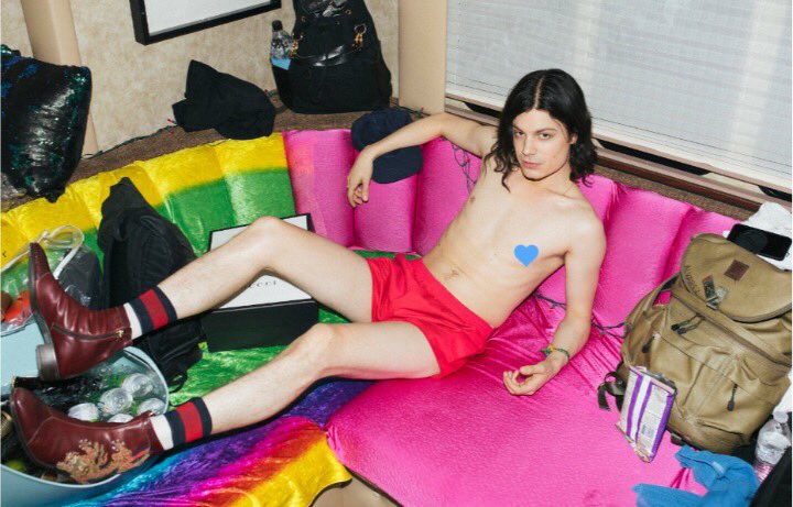 httpbornspics's tweet image. 🍭