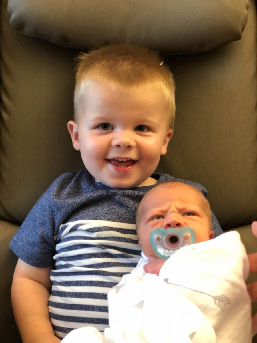 carsonklute's tweet photo. This may be the best they ever get along. https://t.co/xYH7SM72wa