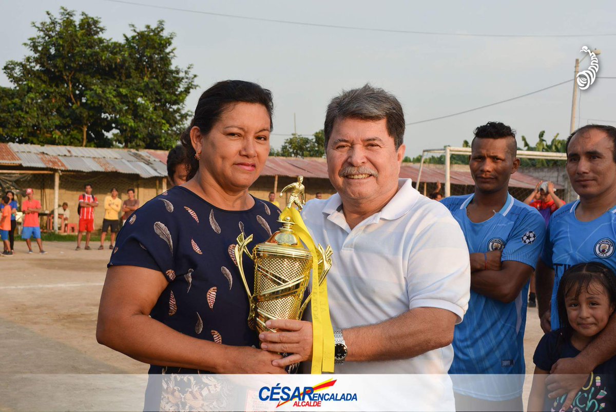 cesarencaladae's tweet photo. Como autoridad nos parece importante generar espacios de integración deportiva en todo el cantón Pasaje, dando incentivos a quienes llegan a instancias finales y a todos los equipos participantes, seguiremos apoyando la masificación deportiva #GestiónEfectiva #TorneoCésarEncalada https://t.co/ES2YYaNrJN