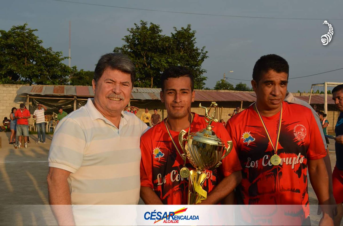 cesarencaladae's tweet photo. Como autoridad nos parece importante generar espacios de integración deportiva en todo el cantón Pasaje, dando incentivos a quienes llegan a instancias finales y a todos los equipos participantes, seguiremos apoyando la masificación deportiva #GestiónEfectiva #TorneoCésarEncalada https://t.co/ES2YYaNrJN