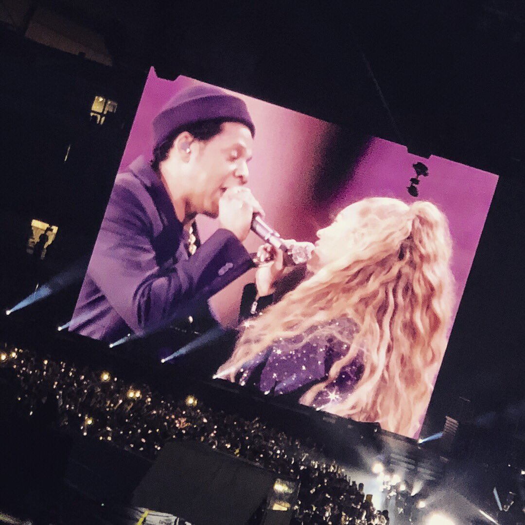 consumeradele's tweet photo. Beyoncé &amp; JayZ made me squeal like a baby! 👑❤️ #BeyonceandJayZ #OTRII #Manchester #hawt https://t.co/Czr0MyHGyt