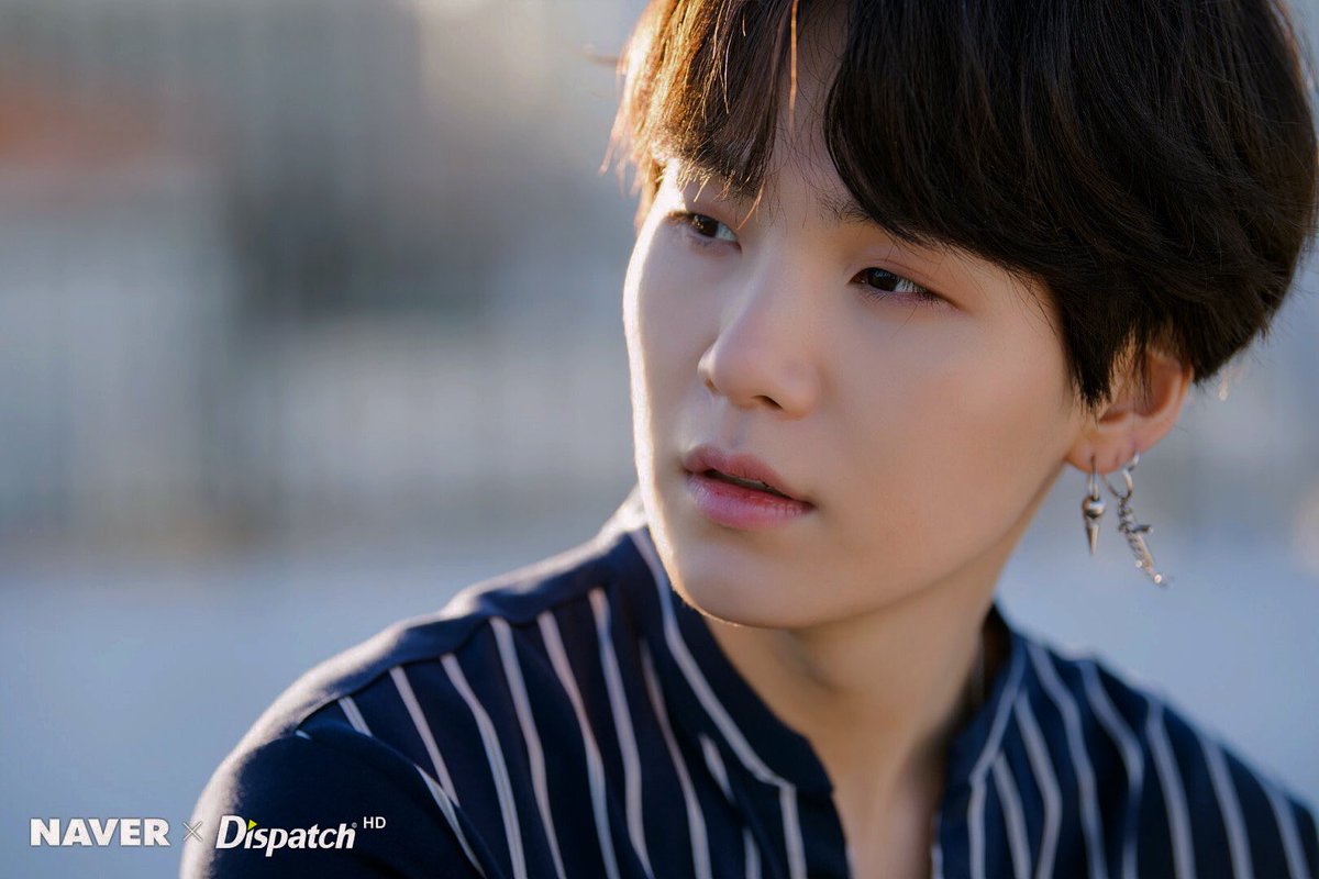 gaylilrenjun's tweet photo. yoongi’s dispatch photos unwhitewashed (thread) :D https://t.co/txjimyJFzc