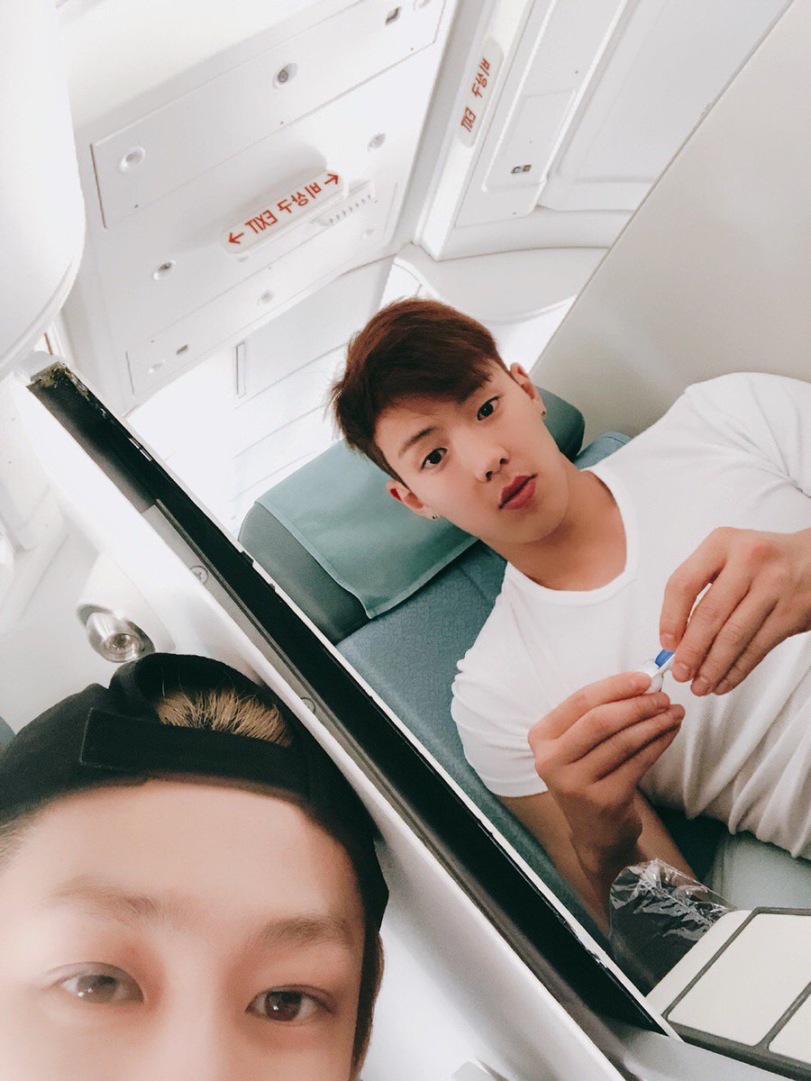 OfficialMONSTAX's tweet photo. [#형원] 우리 리더형 여섯명 이끌고 가느라 고생 많을텐데 항상 군말없이 묵묵히 자리 지켜줘서 고마워요. 항상 배워요. 생일 축하하고 오늘은 푹 자길! https://t.co/uugN7sXfZ1