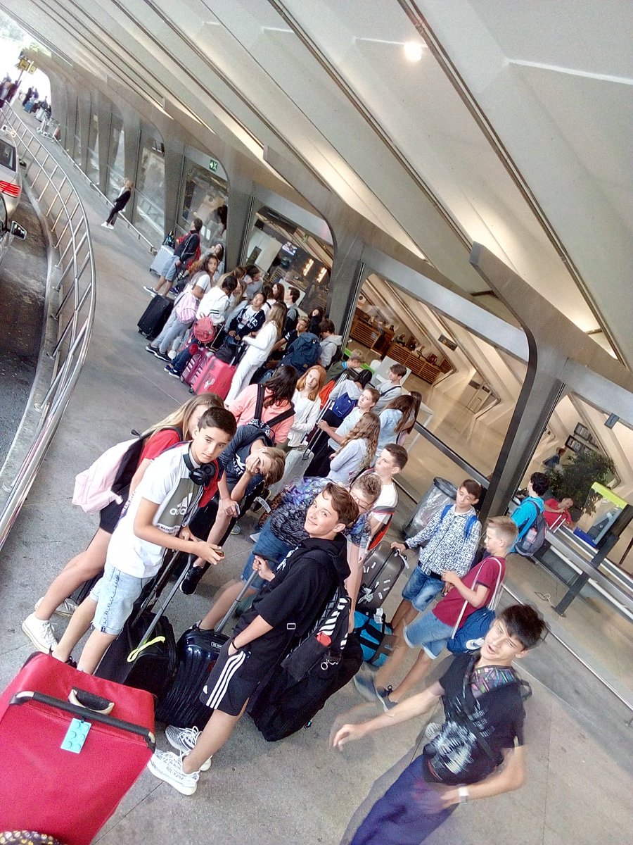 ClassSupportEIC's tweet photo. ...an early start but all is well. Landed safely in a somewhat cloudy Bilbao...
@EICMarbella @AnneRienzi https://t.co/WhDM7EsOC9